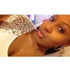 Meet your Posher, Aja