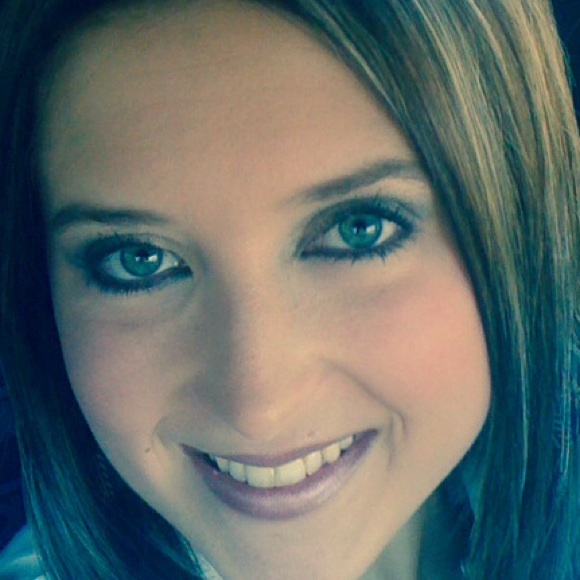 Meet your Posher, Kara