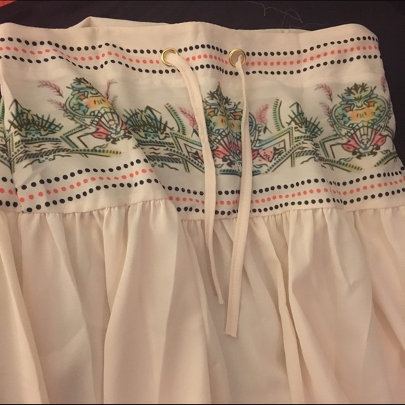 Beautiful hi-lo spring summer skirt. Rayon blend S - Picture 2 of 3