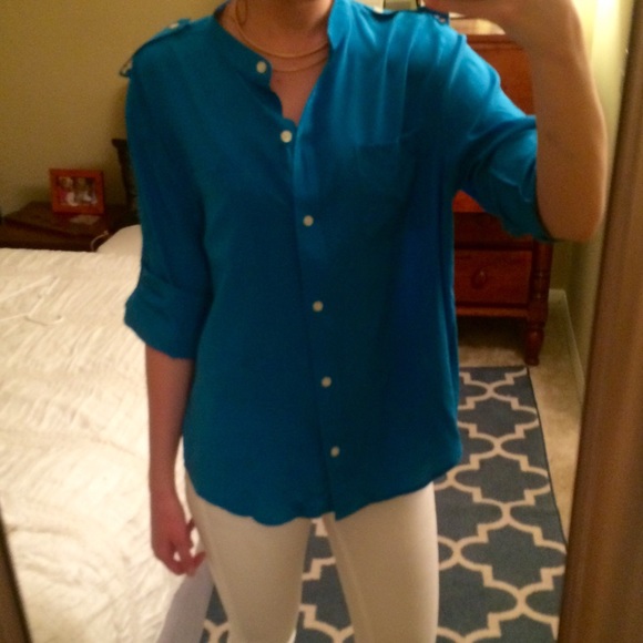 DKNY Size L Teal Silk Roll-Sleeve Utility Blouse