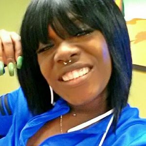 Meet your Posher, Tranice