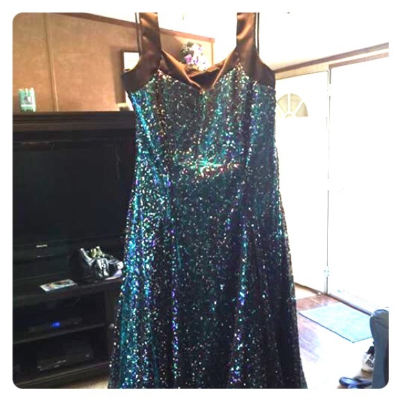 Dresses & Skirts - Blue and green sequins dress