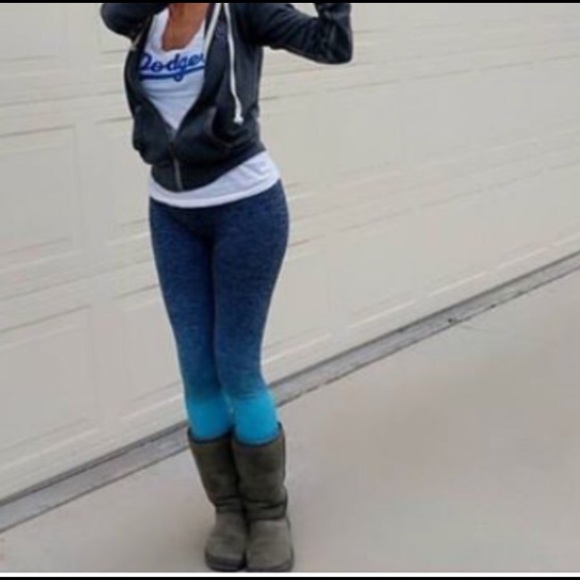 SOLD OUT - Picture 2 of 6