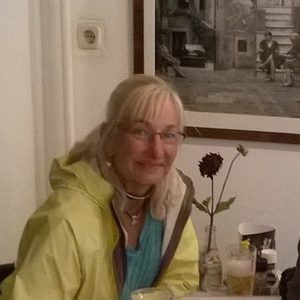 Meet your Posher, Suzanne