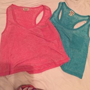 Crop top bundle. Pink size medium. Teal size small
