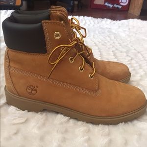❌SOLD❌ Basically New Timberland Wheat Boots