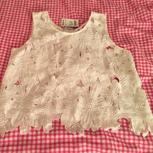 White flower lace top. NWT  size s/m