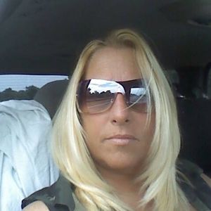 Meet your Posher, Selina