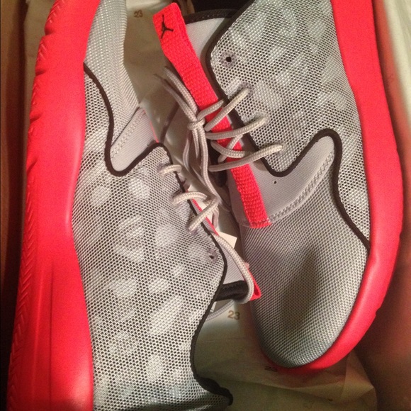 🏀JORDAN ECLIPSES🏀 (YOUTH 5.5)