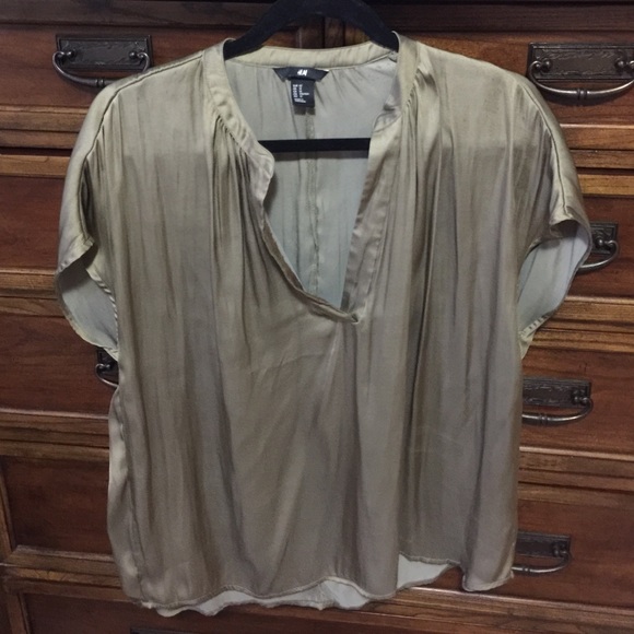h&m Polyester khaki green blouse