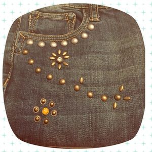 💥 Clear-out Price 💥Embellished Jeans Size 2