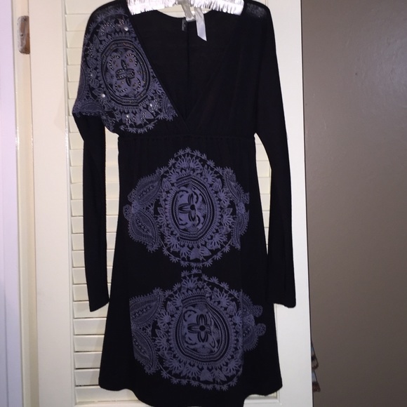 Black Dress with nice detailing. Size Large.