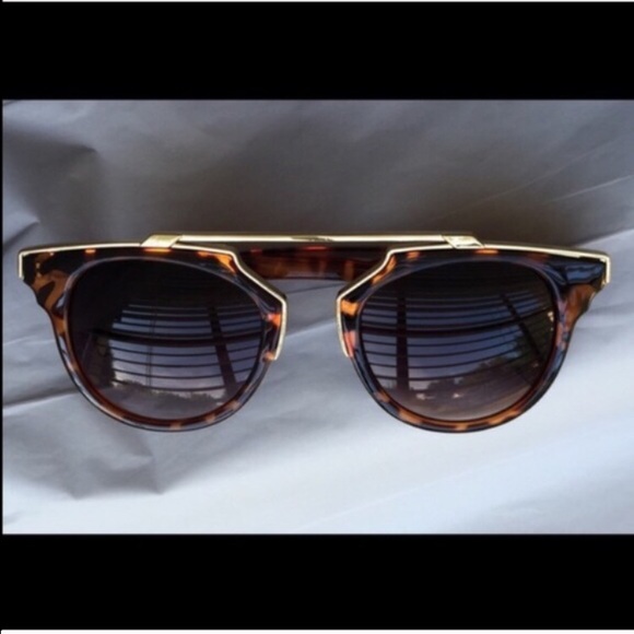 🏆HOST PICK🏆🐢Tortoiseshell/Gold Trim Frame - Picture 2 of 4