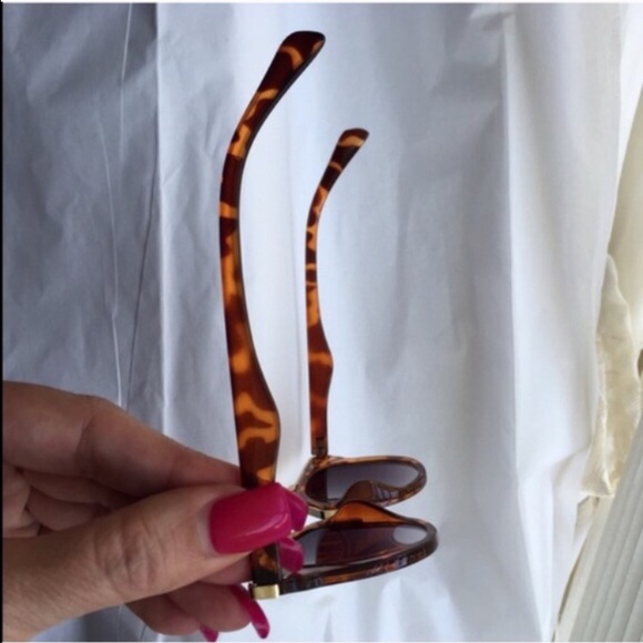 🏆HOST PICK🏆🐢Tortoiseshell/Gold Trim Frame - Picture 3 of 4