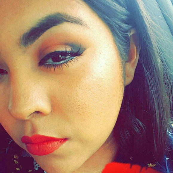 Meet your Posher, Lupe - Picture 1 of 1