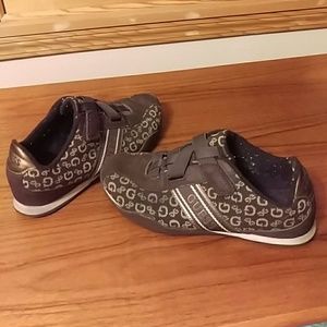 Women's Guess sneaker size 7.5