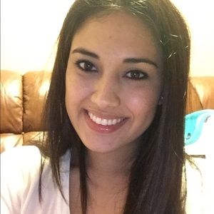 Meet your Posher, Adriana