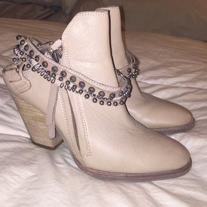 NEW Dolce Vita Booties