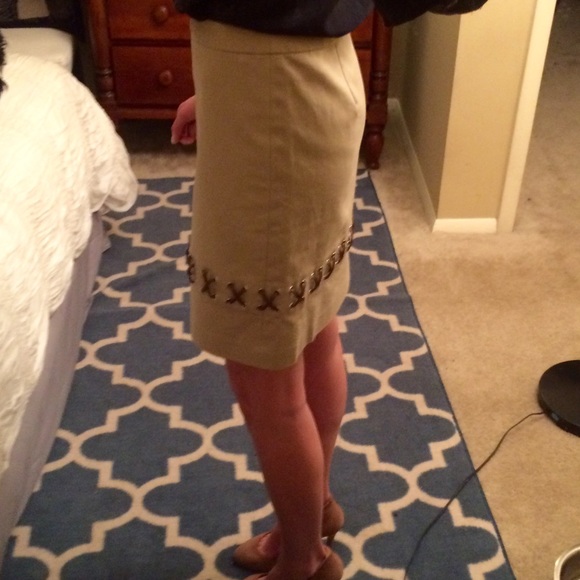 MICHAEL Michael Kors Size 2 Tan Pencil Skirt - Picture 2 of 4
