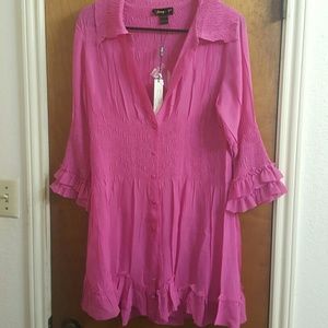 BNWT! Beautiful fushia tunic