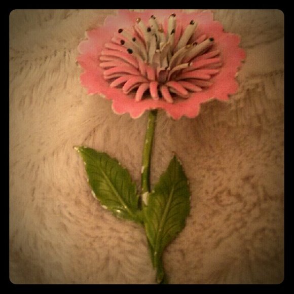 Pink flower vintage pin