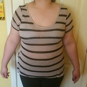 Cute flattering 2x top