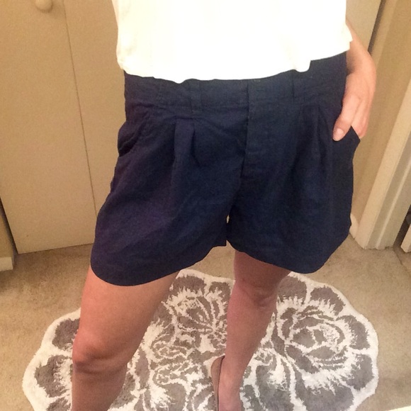 Joie Size 2 Navy Linen Shorts