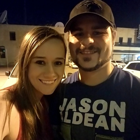 Meet your Posher, Lisa - Picture 2 of 3