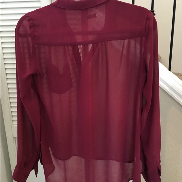 Silence & noise | Sheer button down - Picture 2 of 2