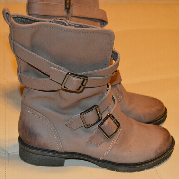 Kenneth Cole Reaction Boots