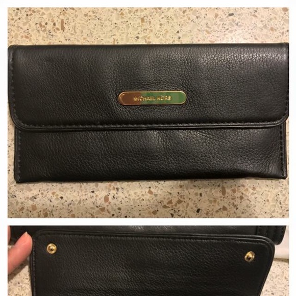 Michael Kors wallet, thin
