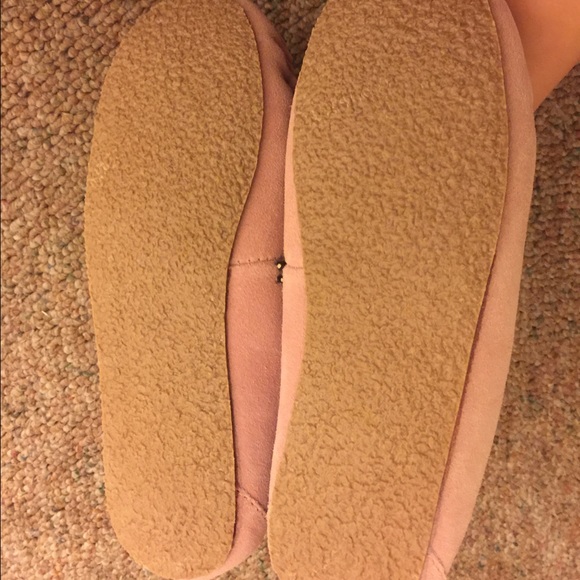 NWT minnetonkamoccasin slipper - Picture 2 of 2