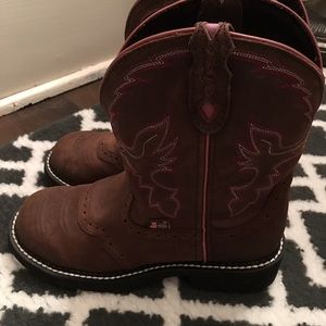 Justin Gyspy cowgirl boots