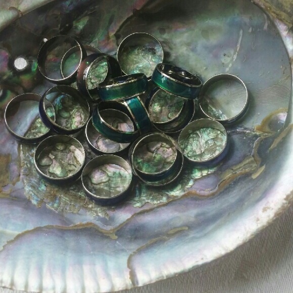 1 small mood ring