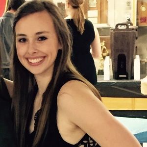 Meet your Posher, Courtney