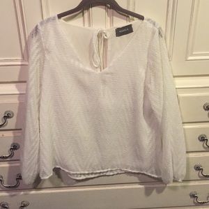Barely worn white blouse from Nordstrom (4sienna)