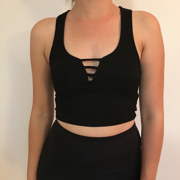 •LAST ONE• Peek-a-Boo Ribbed Crop Top - Picture 3 of 4