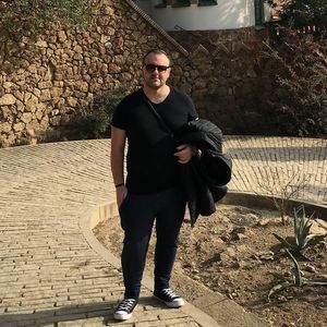 Meet your Posher, Besim