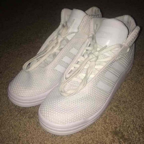 adidas Originals Veritas Mid