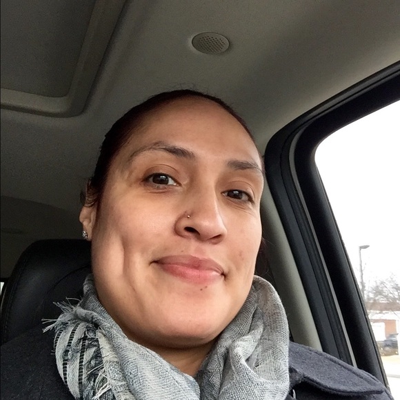 Meet your Posher, Debra - Picture 1 of 1