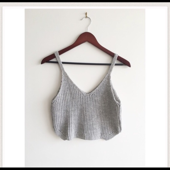 Grey knit crop top