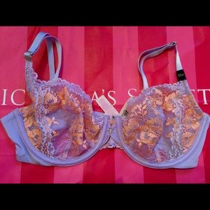 🆕💟Victoria Secret Unlined Demi Bra💐🎉