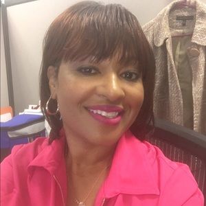 Meet your Posher, Ernestine