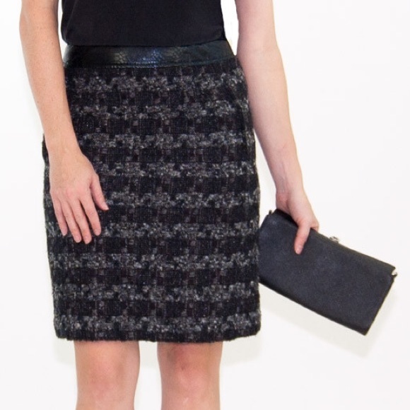 Tory Burch Tweed Pencil Skirt w/Python Trim - Picture 2 of 3