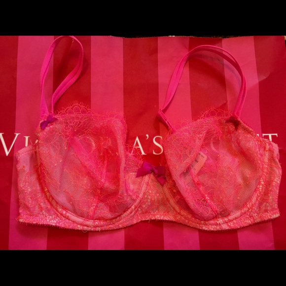 🆕💟 Victoria Secret Unlined Demi Bra💐🎉