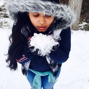 Meet your Posher, Alma