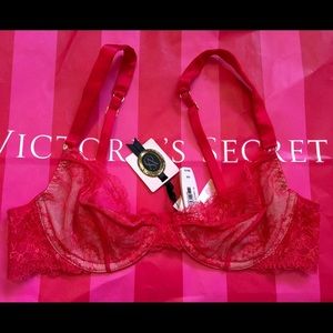 🆕💟Victoria Secret Designer Collection Bra🎉💐