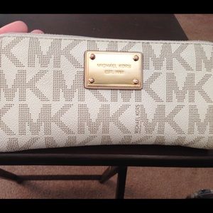 Cream tan & gold Michael Kors wallet