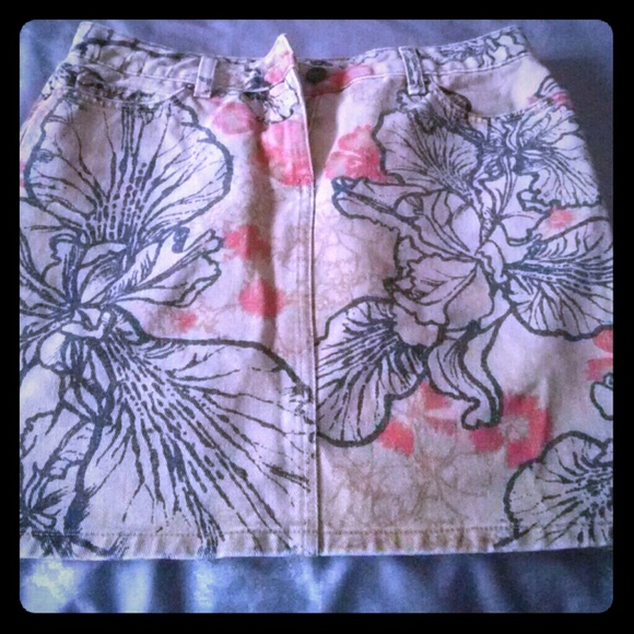 Laundry skirts