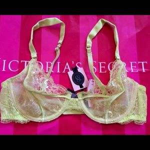 🆕💟Victoria Secret Designer Collection bra💐🎉